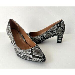 Vionic Leather Pointed Toe Pumps Mia Snake Size 6 M Black White